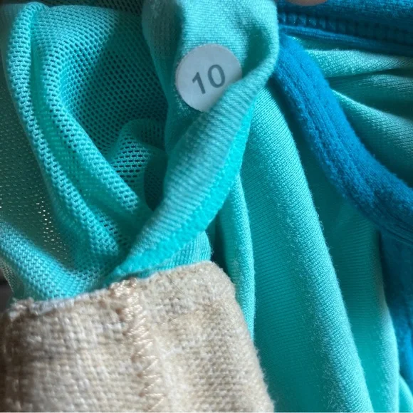Lululemon Blue Y Tank Top Size 10 - Picture 8 of 10